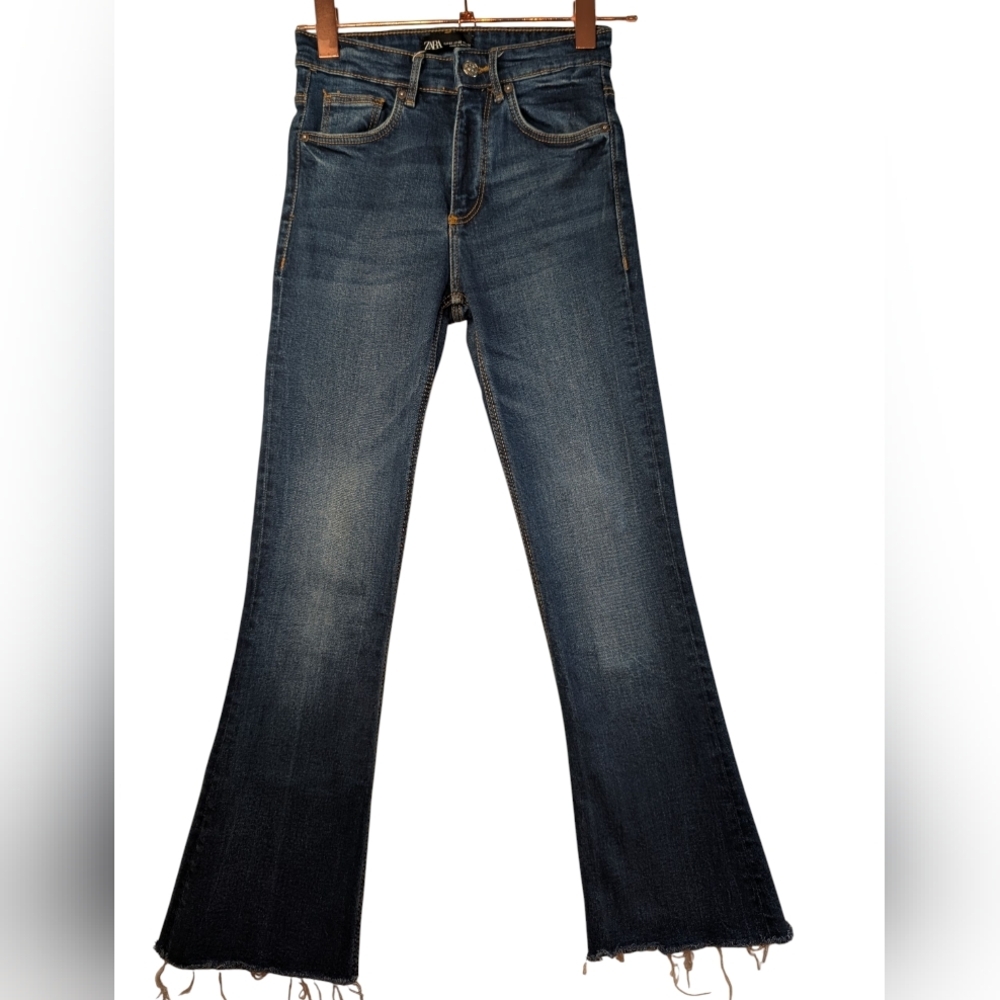 12.Zara Women's Blue Flared Jeans‎